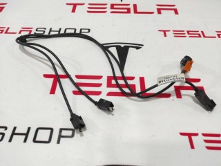 прочая запчасть, ориг. номер 1004815-08-B, Tesla Model S 2012-2016