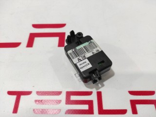 Фонарь подсветки салона, ориг. номер 1002543-00-C, Tesla Model S 2012-2016