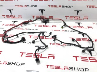 прочая запчасть, ориг. номер 1004430-00-H, Tesla Model S 2012-2016