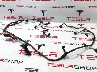 прочая запчасть, ориг. номер 1004430-00-H, Tesla Model S 2012-2016