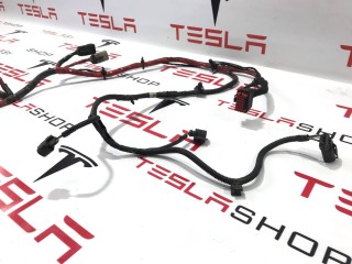 прочая запчасть, ориг. номер 1004430-00-H, Tesla Model S 2012-2016