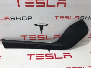 Панель центрального тоннеля, ориг. номер 1004705-01-D, Tesla Model S 2012-2016