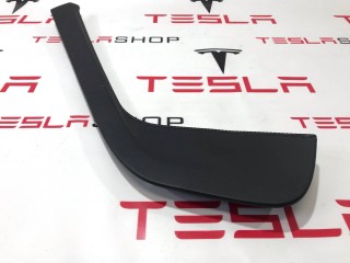 Панель центрального тоннеля, ориг. номер 1004705-01-D, Tesla Model S 2012-2016