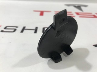 заглушка переднего бампера под крюк, ориг. номер 1084173-00-E, Tesla Model 3 2017-2021