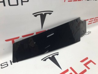 Накладка стойки B, наружная, ориг. номер 1004535-00-B, Tesla Model S 2012-2016