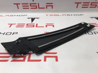 Накладка стойки B, наружная, ориг. номер 1004535-00-B, Tesla Model S 2012-2016