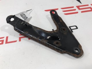 Кронштейн крепления подрамника, ориг. номер 6008489-00-A, Tesla Model S 2012-2016