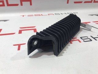 Кронштейн крепления электропроводки, ориг. номер 1008964-00-B, Tesla Model S 2012-2016