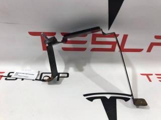 Крепление аккумулятора 12V, ориг. номер 1005103-00-E, Tesla Model S 2012-2016