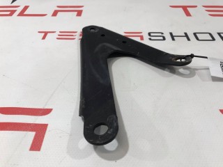Кронштейн крепления подрамника, ориг. номер 6008490-00-A, Tesla Model S 2012-2016
