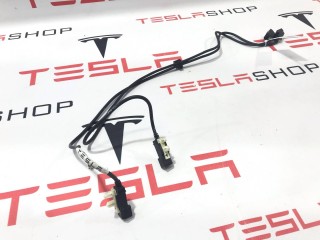 прочая запчасть, ориг. номер 1004815-08-B, Tesla Model S 2012-2016