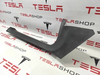 Накладка стойки А, ориг. номер 1010668-00-F, 1002516-00-C, Tesla Model S 2012-2016