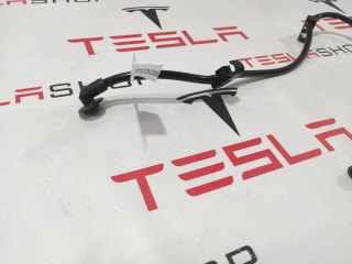 Дренажная трубка панорамной крыши, ориг. номер 1013244-00-F, 1013245-00-F, Tesla Model S 2012-2016