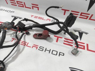 Электропроводка передняя подкапотная, ориг. номер 1009096-01-H, Tesla Model S 2012-2016