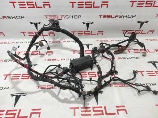 Электропроводка передняя подкапотная, ориг. номер 1009096-01-H, Tesla Model S 2012-2016