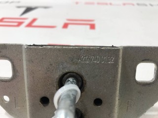 Петля замка крышки багажника, ориг. номер A2127400132, 1009419-00-B, Tesla Model S 2012-2016