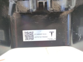 Крышка бортового компьютера, ориг. номер 1468367-00-A, Tesla Model 3 2017-2021