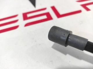 Дренажная трубка панорамной крыши, ориг. номер 1013244-00-F, 1013245-00-F, Tesla Model S 2012-2016