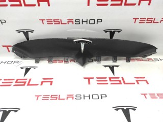 Накладка гриля бампера переднего верхняя, ориг. номер 1047021-00-E, Tesla Model X 2015-2021