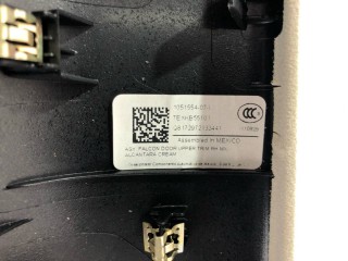 Накладка стекла, подъемной задней двери, ориг. номер 1051554-07-I, Tesla Model X 2015-2021