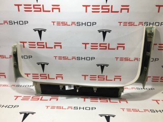 Накладка стекла, подъемной задней двери, ориг. номер 1052333-07-I, Tesla Model X 2015-2021
