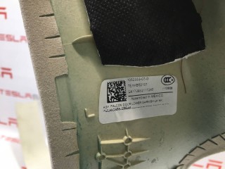 Накладка стекла, подъемной задней двери, ориг. номер 1052333-07-I, Tesla Model X 2015-2021