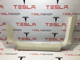 Накладка стекла, подъемной задней двери, ориг. номер 1052334-07-I, Tesla Model X 2015-2021