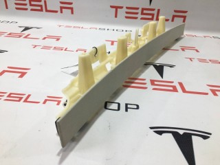 Накладка подъемной задней двери, ориг. номер 1055049-07-E, Tesla Model X 2015-2021