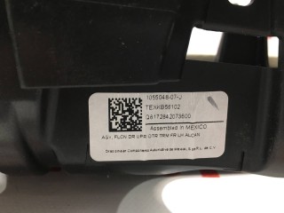 Накладка подъемной задней двери, ориг. номер 1055048-07-J, Tesla Model X 2015-2021