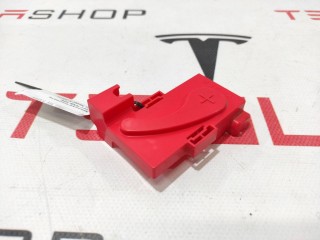 Крышка контакта плюс АКБ 12V, ориг. номер 1048955-00-C, Tesla Model X 2015-2021