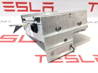 Радио FM/HD/XM, ориг. номер 1004787-01-D, 1052323-00-B, Tesla Model X 2015-2021
