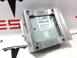 Радио FM/HD/XM, ориг. номер 1004787-01-D, 1052323-00-B, Tesla Model X 2015-2021