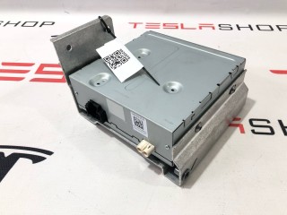 Радио FM/HD/XM, ориг. номер 1004787-01-D, 1052323-00-B, Tesla Model X 2015-2021