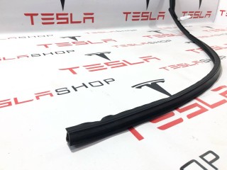 Уплотнитель проема дверного, ориг. номер 1032146-00-C, Tesla Model X 2015-2021