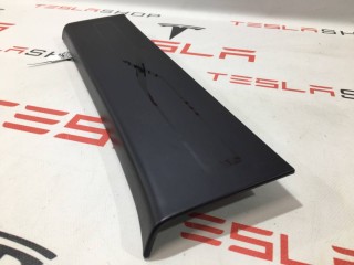 Накладка дверного порога, ориг. номер 1053195-00-F, Tesla Model X 2015-2021