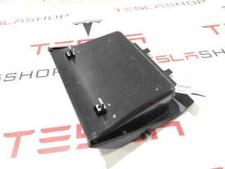 Ниша под монитором, ориг. номер 1045057-00-C, 1045058-00-B, Tesla Model X 2015-2021