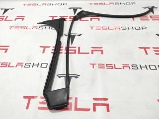 Уплотнитель стойки В (камера), ориг. номер 1032153-00-C, Tesla Model X 2015-2021