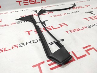Уплотнитель стойки В (камера), ориг. номер 1032153-00-C, Tesla Model X 2015-2021