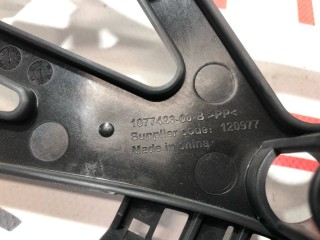 Кронштейн крепления боди контроллера, ориг. номер 1077423-00-B, Tesla Model X 2015-2021