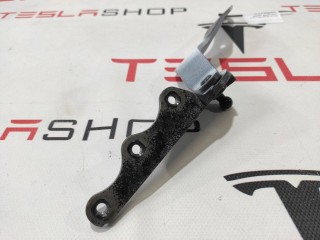 Петля амортизаторов подъемной задней двери, ориг. номер 1037933-00-H, Tesla Model X 2015-2021