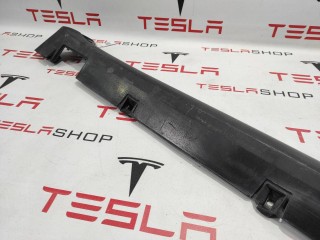 Накладка порога рокерной панели, ориг. номер 1034218-00-B, Tesla Model X 2015-2021