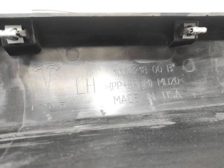 Накладка порога рокерной панели, ориг. номер 1034218-00-B, Tesla Model X 2015-2021