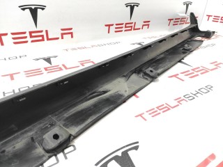 Накладка порога рокерной панели, ориг. номер 1034218-00-B, Tesla Model X 2015-2021