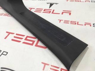Накладка дверного порога, ориг. номер 1626494-00-A, 1626480-00-C, Tesla Model X рест 2021-2026