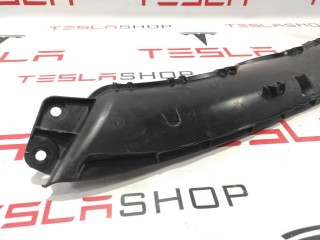 Накладка гриля бампера переднего верхняя, ориг. номер 1047021-00-E, Tesla Model X 2015-2021