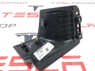 Накладка дверного порога, ориг. номер 1050365-00-E, Tesla Model X 2015-2021