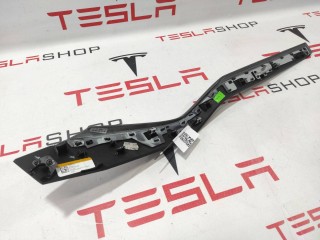 Накладка декоративная обшивки двери, ориг. номер 1035788-19-C, Tesla Model X 2015-2021