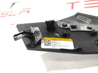 Накладка декоративная обшивки двери, ориг. номер 1035788-19-C, Tesla Model X 2015-2021