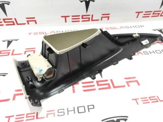 Накладка стойки С, ориг. номер 1035957-07-E, Tesla Model X 2015-2021