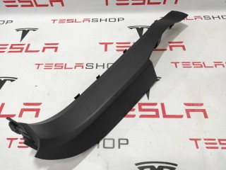 Накладка стойки А, ориг. номер 1035963-00-C, Tesla Model X 2015-2021
